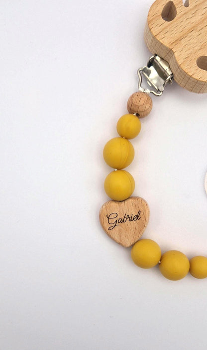 Personalisierte Schnullerkette mit Namen | Senfgelb | Babygeschenk zur Geburt & Taufe | Handgefertigtes Babygeschenk BPA-frei | Mit Namensgravur