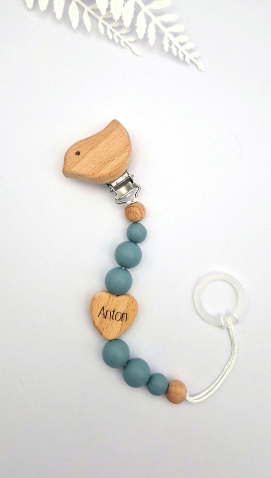Personalisierte Schnullerkette mit Namen | Pastellblau | Babygeschenk zur Geburt und Taufe | Handgefertigter Schnullerhalter BPA-frei | Mit Namensgravur