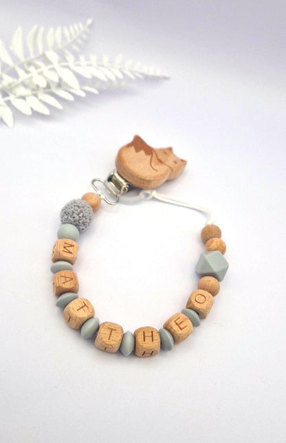 Personalisierte Schnullerkette mit Namen – liebevoll und sicher handgefertigtes Babygeschenk | Grau | Junge/Mädchen | BPA-frei | Holz & Silikon
