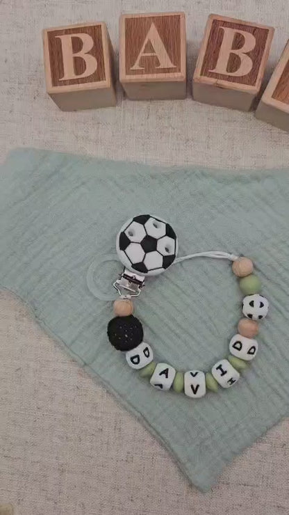 Fußballschnullerkette mit Namen – BPA-frei – Handgemacht in Österreich