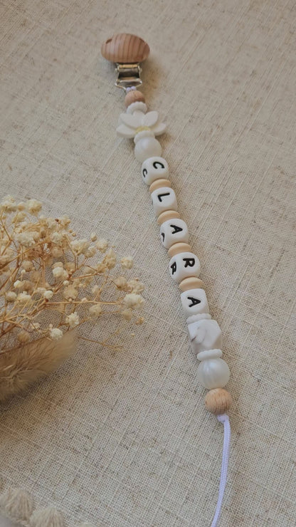 Personalisierte Schnullerkette mit Namen | Silikonbuchstaben & Lotus | Weiß/Beige/Holz